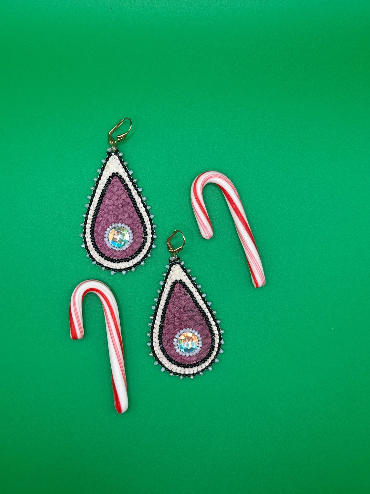 Very teardrops for the holidays with iridescent centers